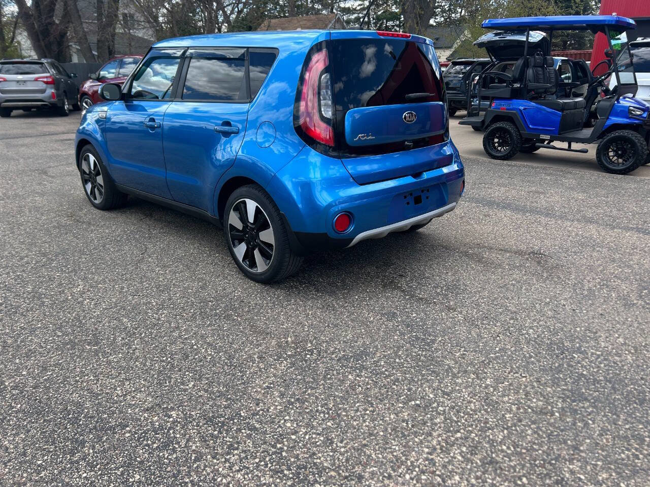 Used 2019 Kia Soul + FWD image 16