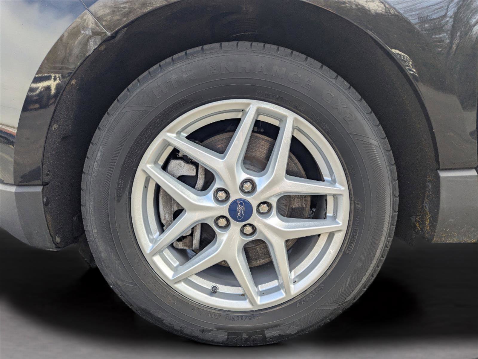 Used 2022 Ford Edge SEL image 9
