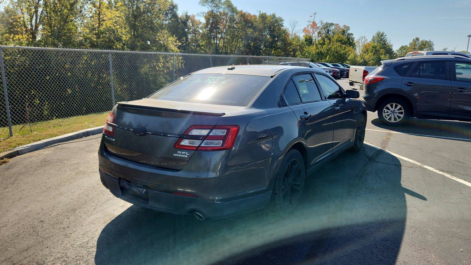 Used 2015 Ford Taurus SEL w/ Equipment Group 201A FWD image 8