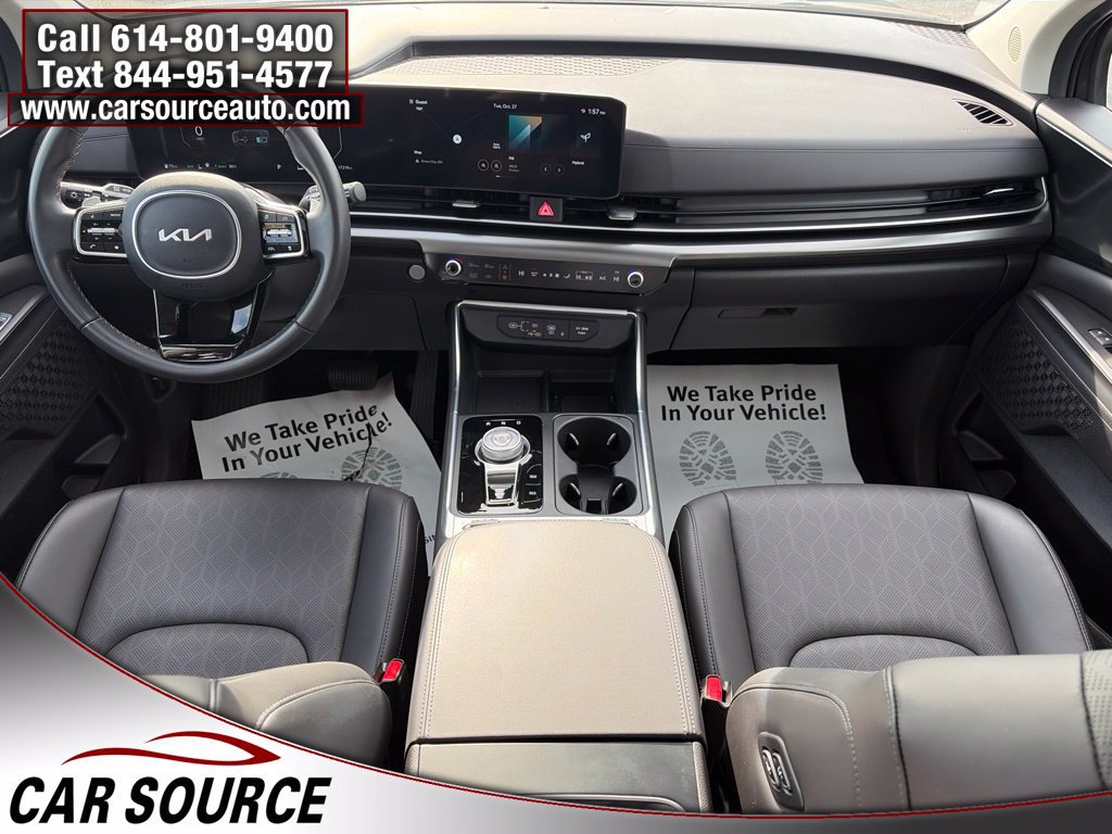 Used 2026 Kia Carnival SX w/ SX Dark Edition Package FWD image 11