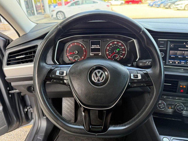 Used 2020 Volkswagen Jetta SE image 19