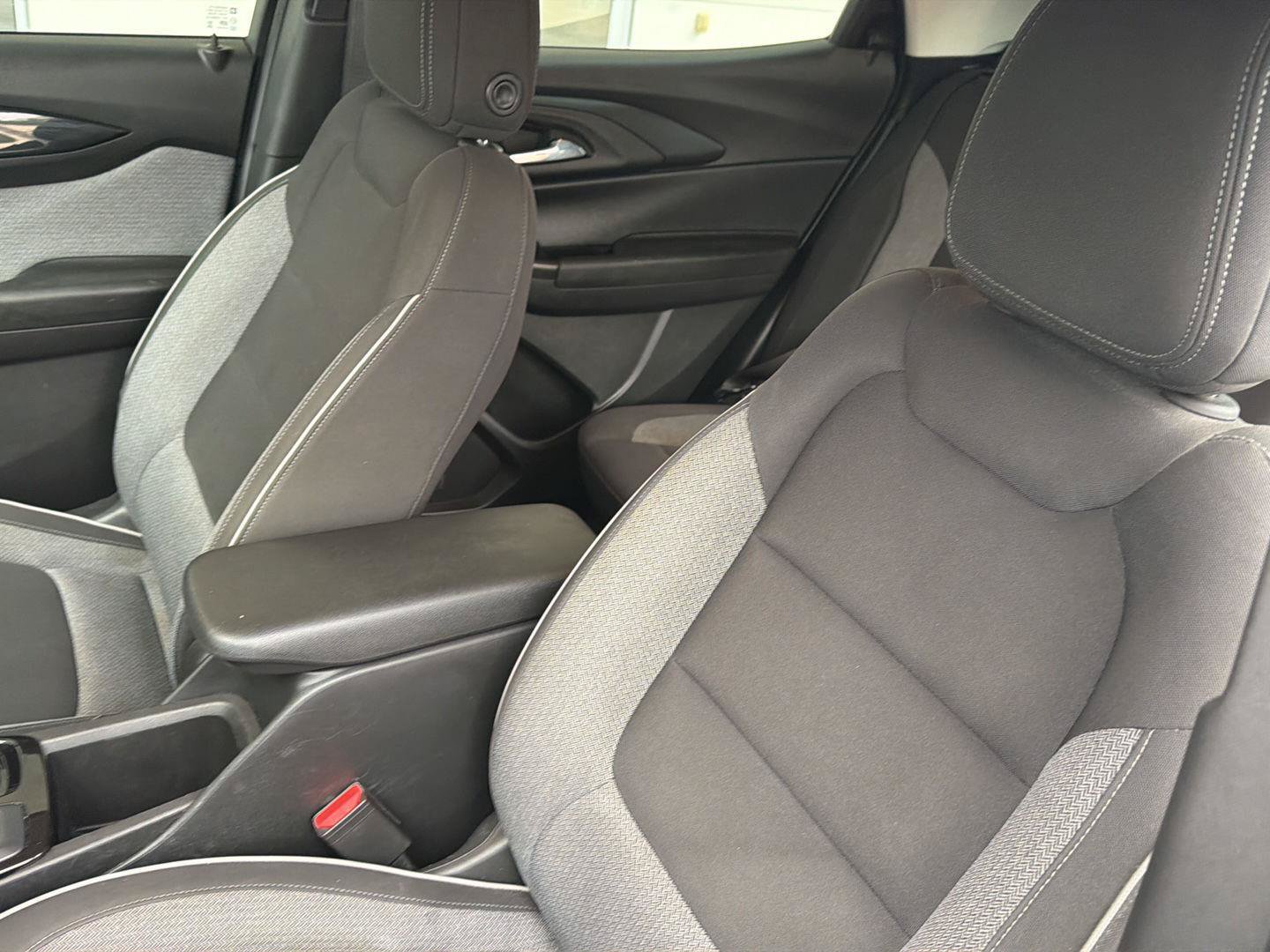 Used 2024 Chevrolet TrailBlazer LS FWD image 27