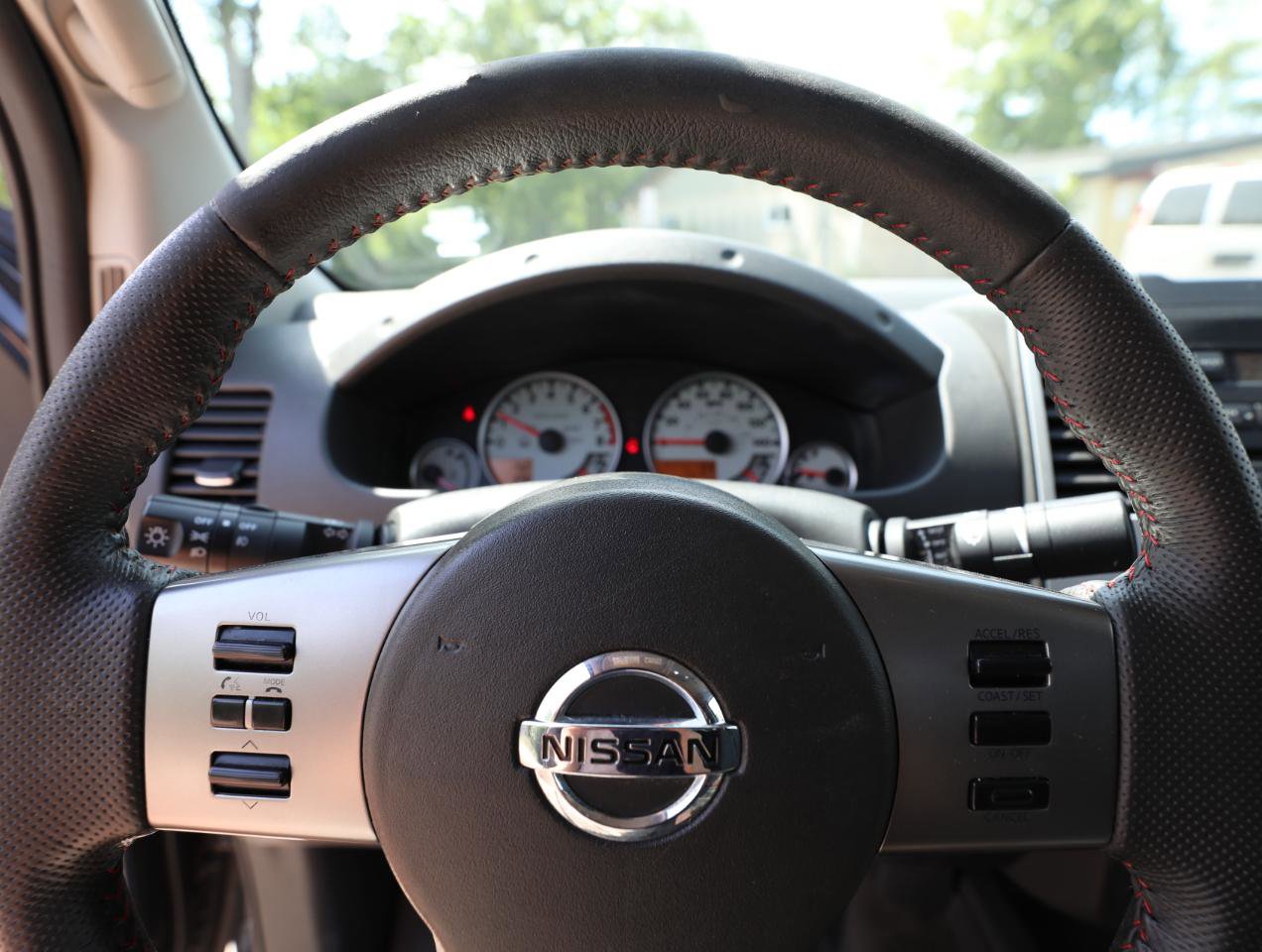 Used 2012 Nissan Frontier PRO-4X AWD/4WD image 20