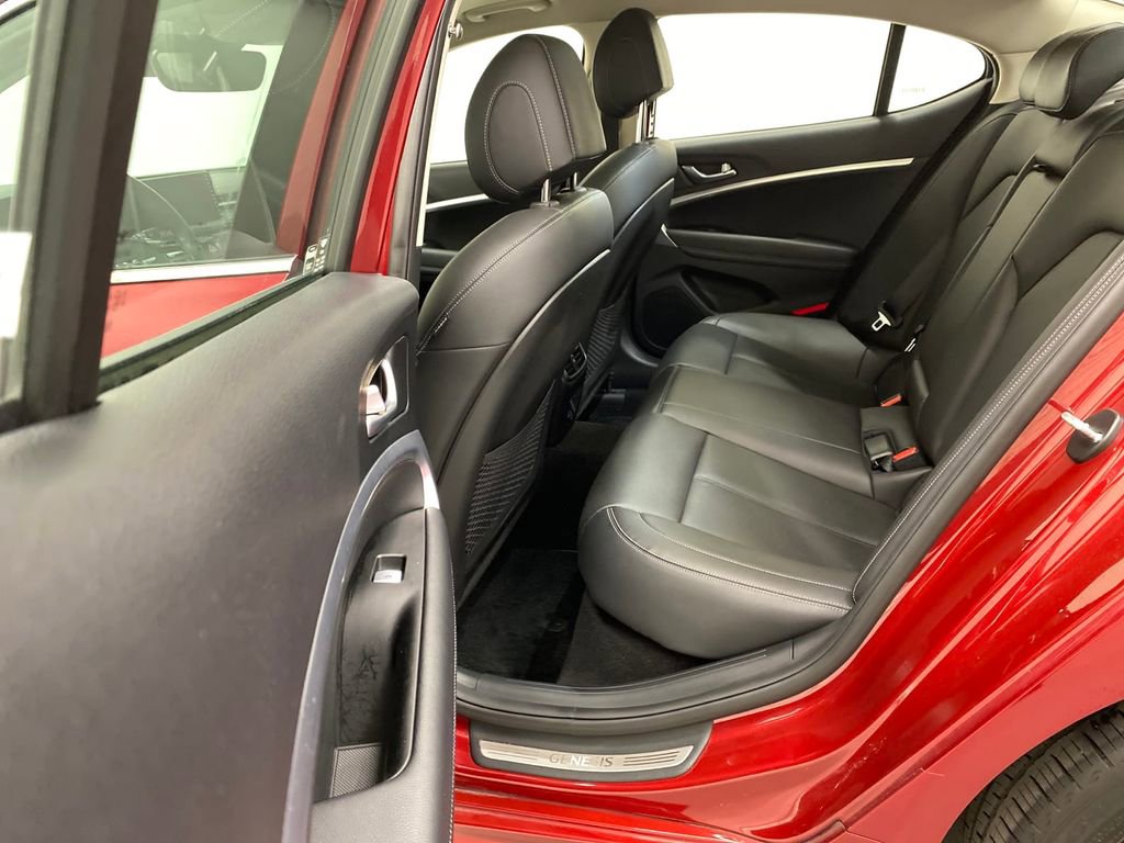 Used 2022 Genesis G70 2.0T image 15