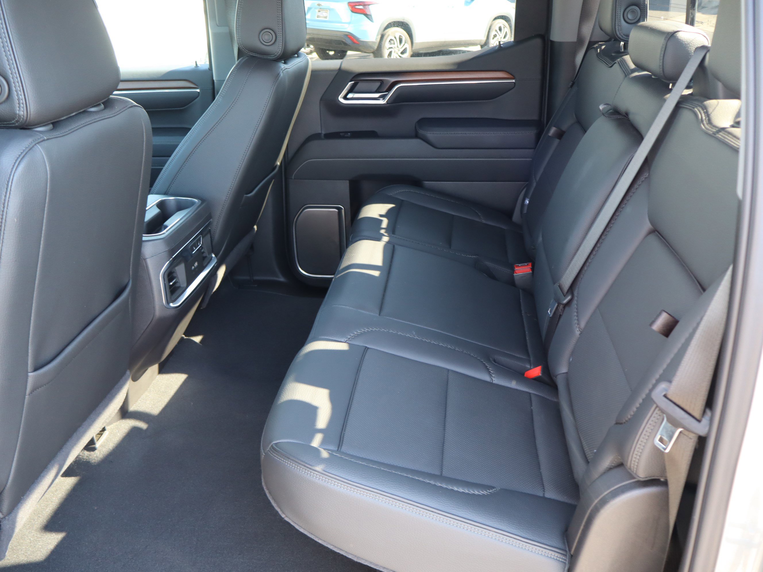 Used 2025 GMC Sierra 1500 Denali w/ Denali Reserve Package AWD/4WD image 36