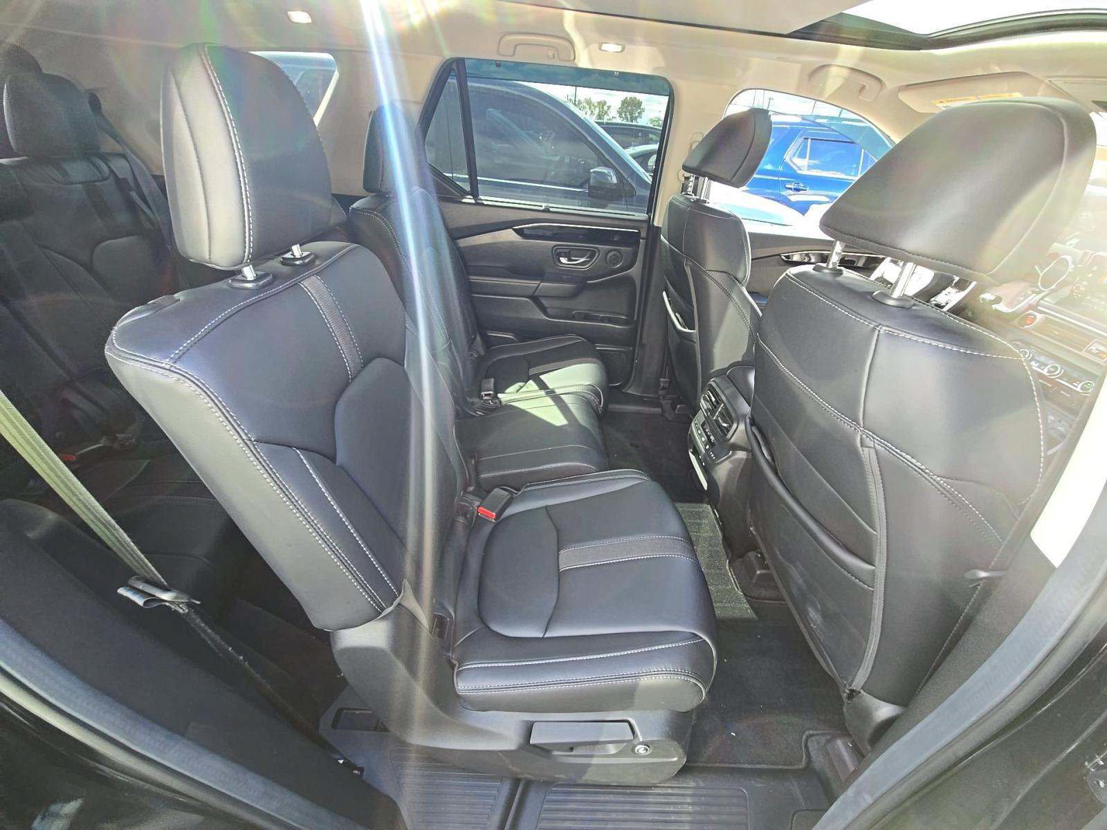 Used 2025 Honda Pilot Touring image 15