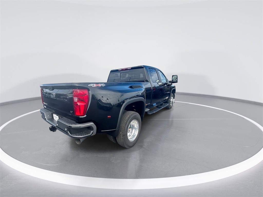 New 2026 Chevrolet Silverado 3500 LT w/ All Star Edition image 8