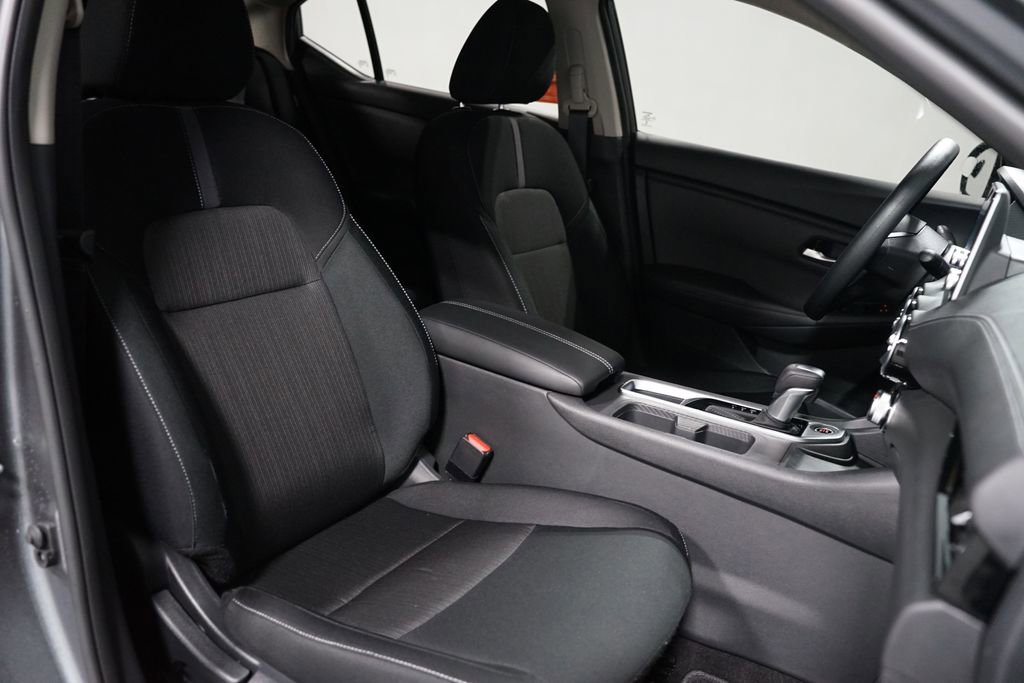 Used 2025 Nissan Sentra SV image 24