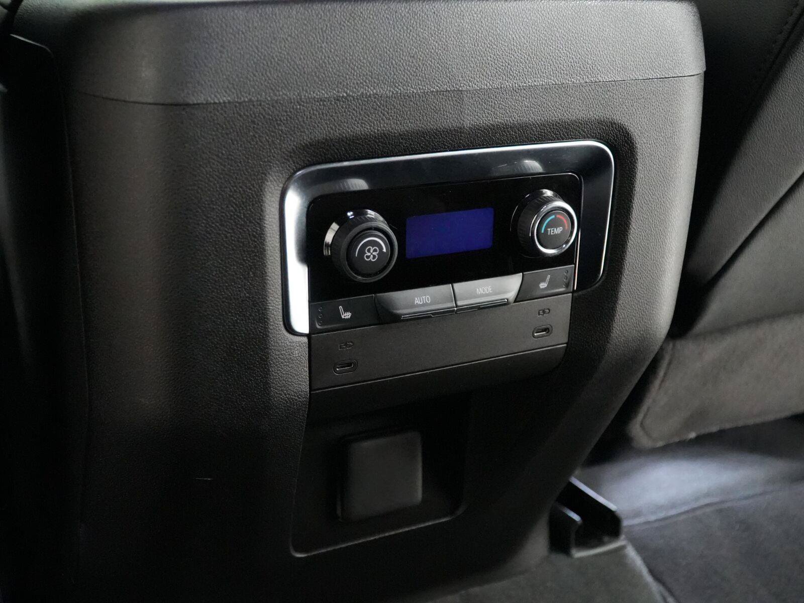Used 2025 Chevrolet Tahoe RST w/ Comfort Package RWD image 11