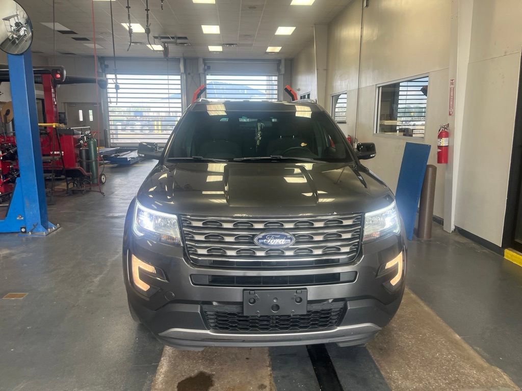 Used 2016 Ford Explorer XLT AWD/4WD image 11