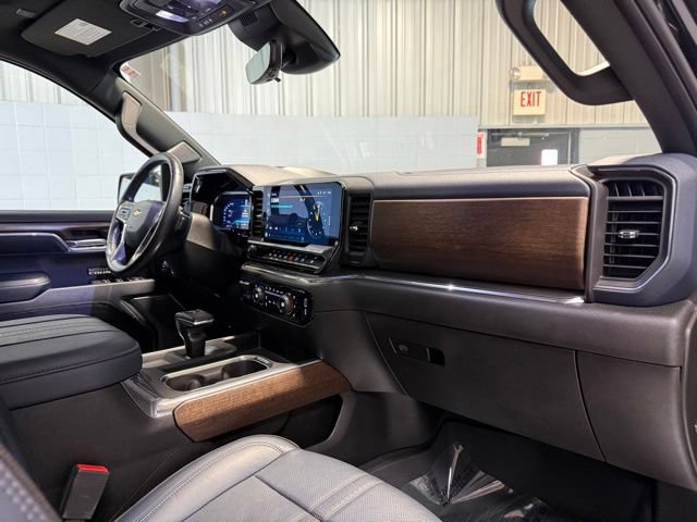 Used 2023 Chevrolet Silverado 1500 High Country w/ Technology Package AWD/4WD image 21