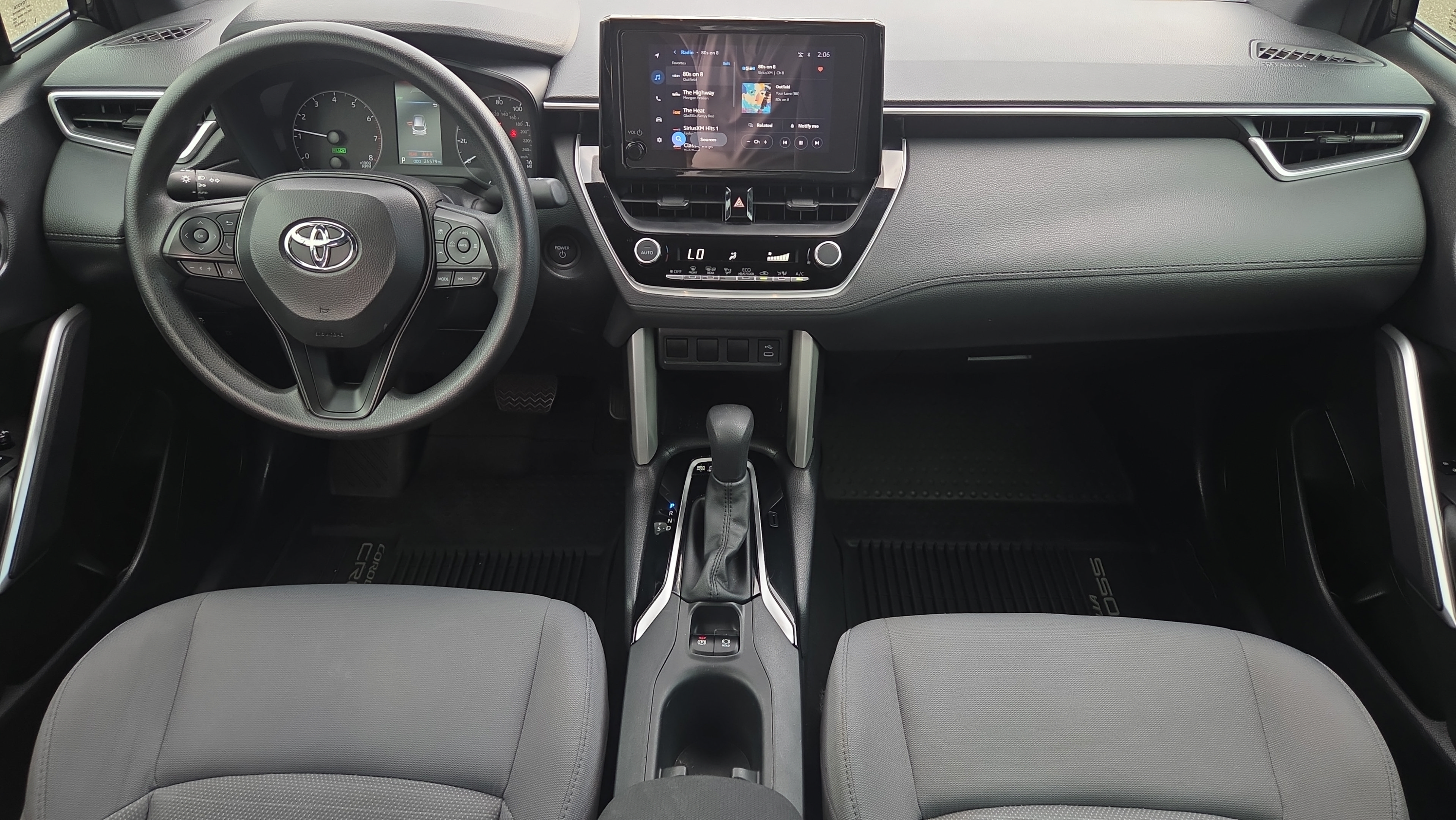 Used 2024 Toyota Corolla Cross AWD Hybrid image 17