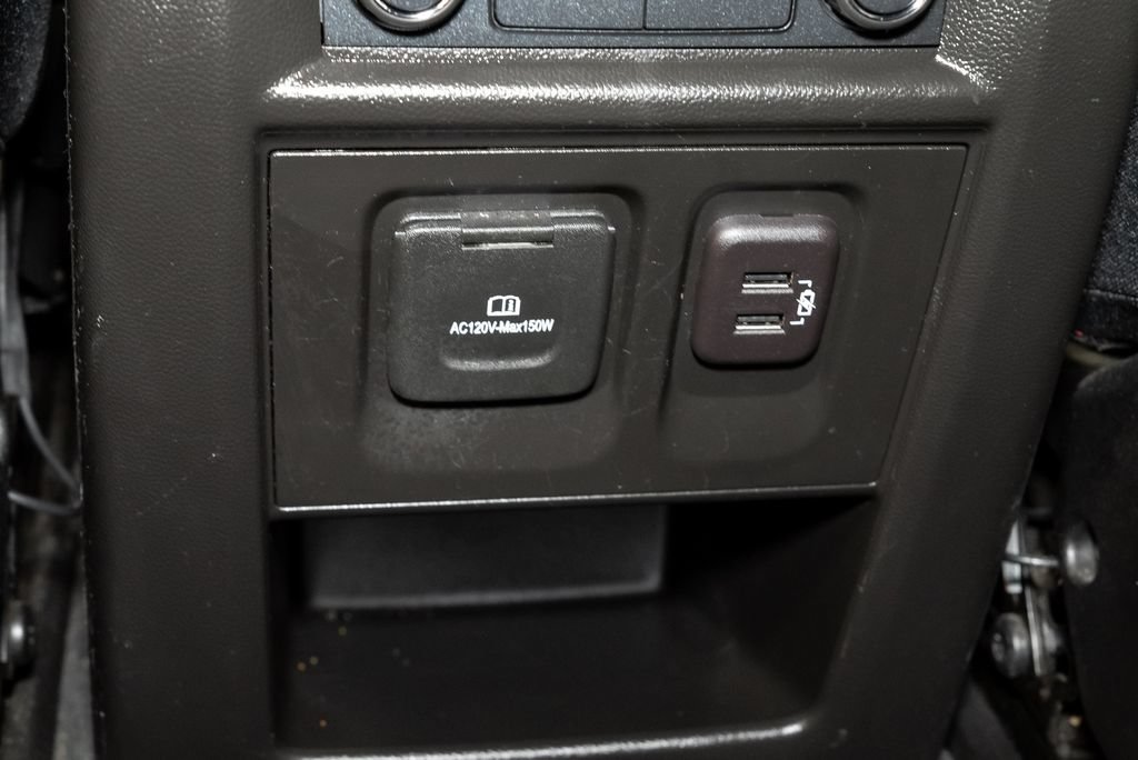 Used 2023 Chevrolet Traverse RS AWD/4WD image 27