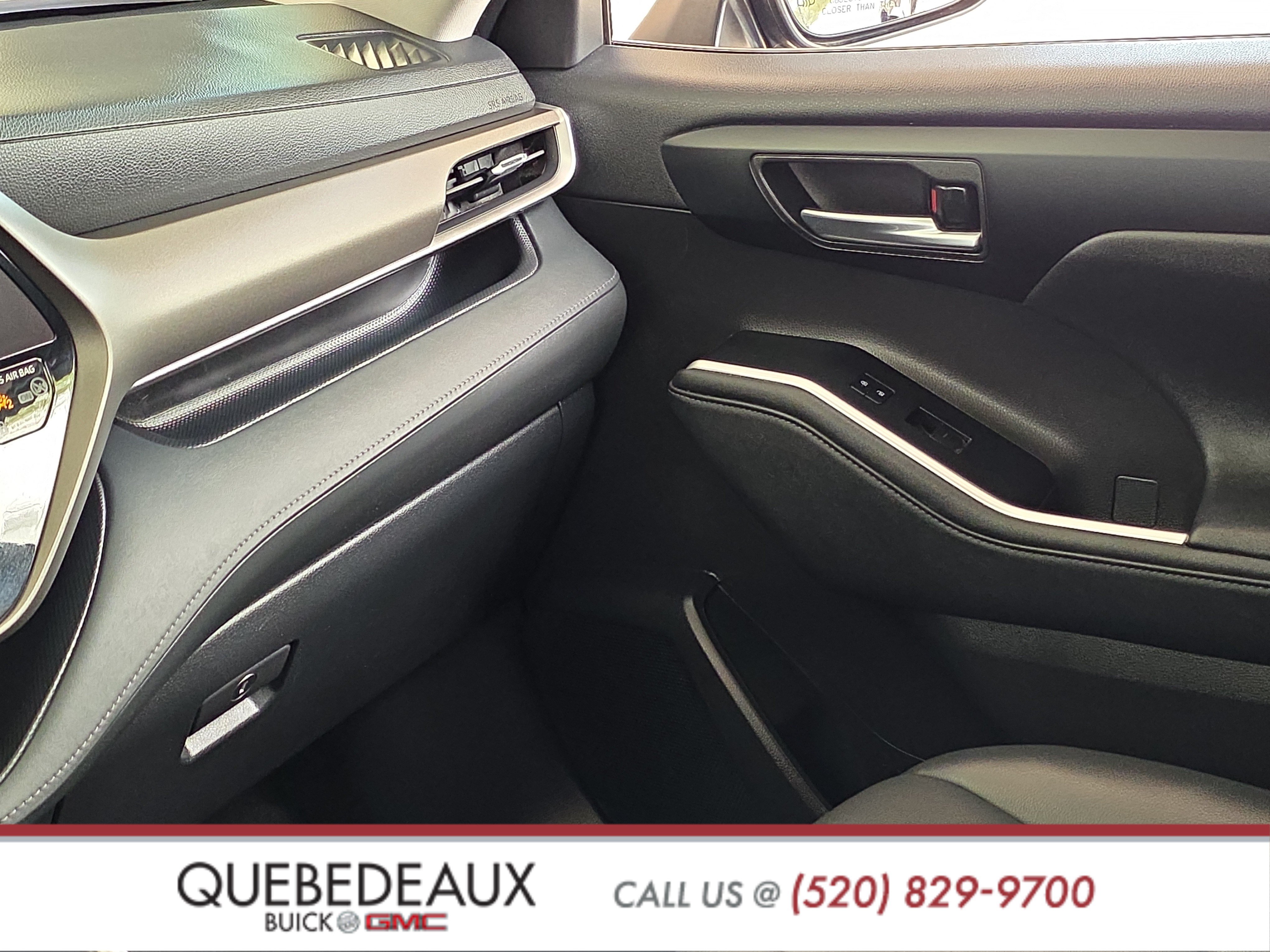 Used 2023 Toyota Highlander XLE FWD image 23