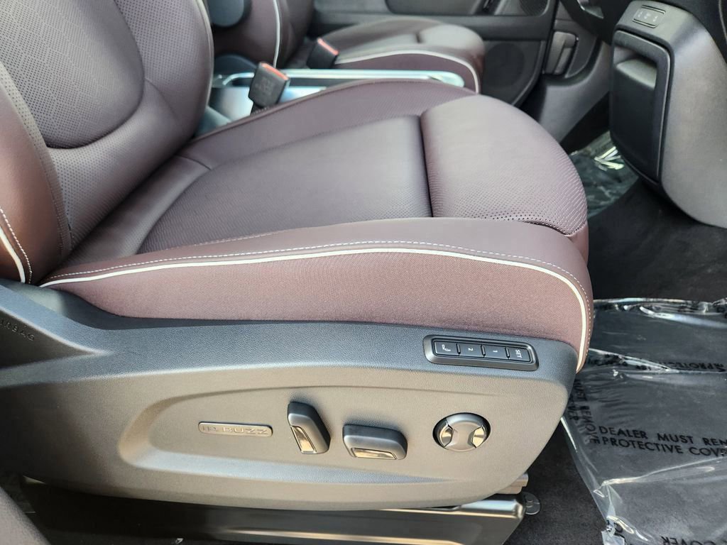 New 2025 Volkswagen ID. Buzz Pro S image 17