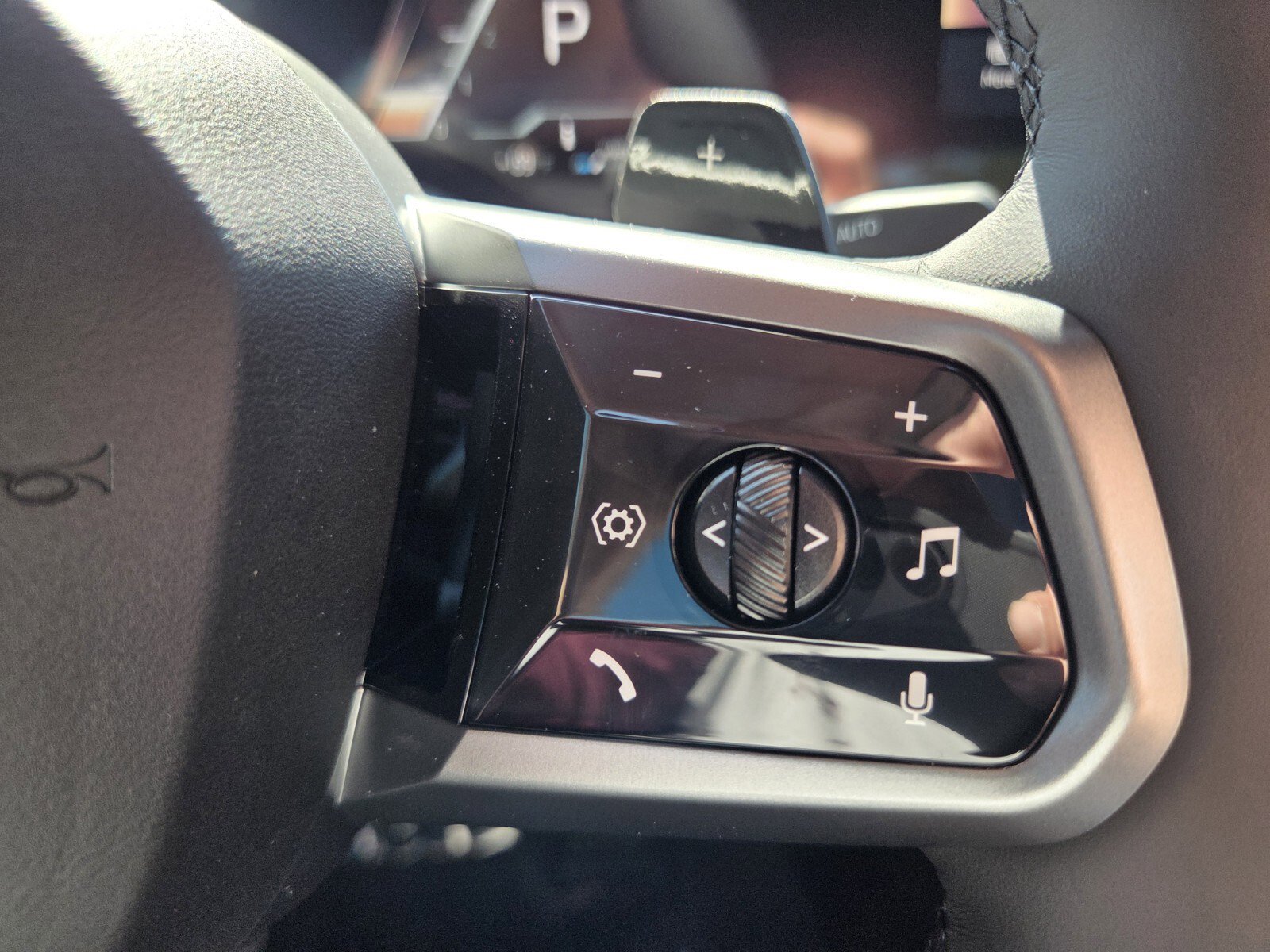 Used 2026 BMW 530i w/ M Sport Package image 26