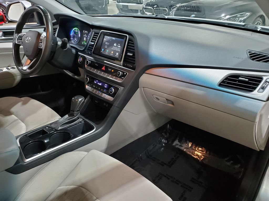 Used 2019 Hyundai Sonata SE FWD image 14