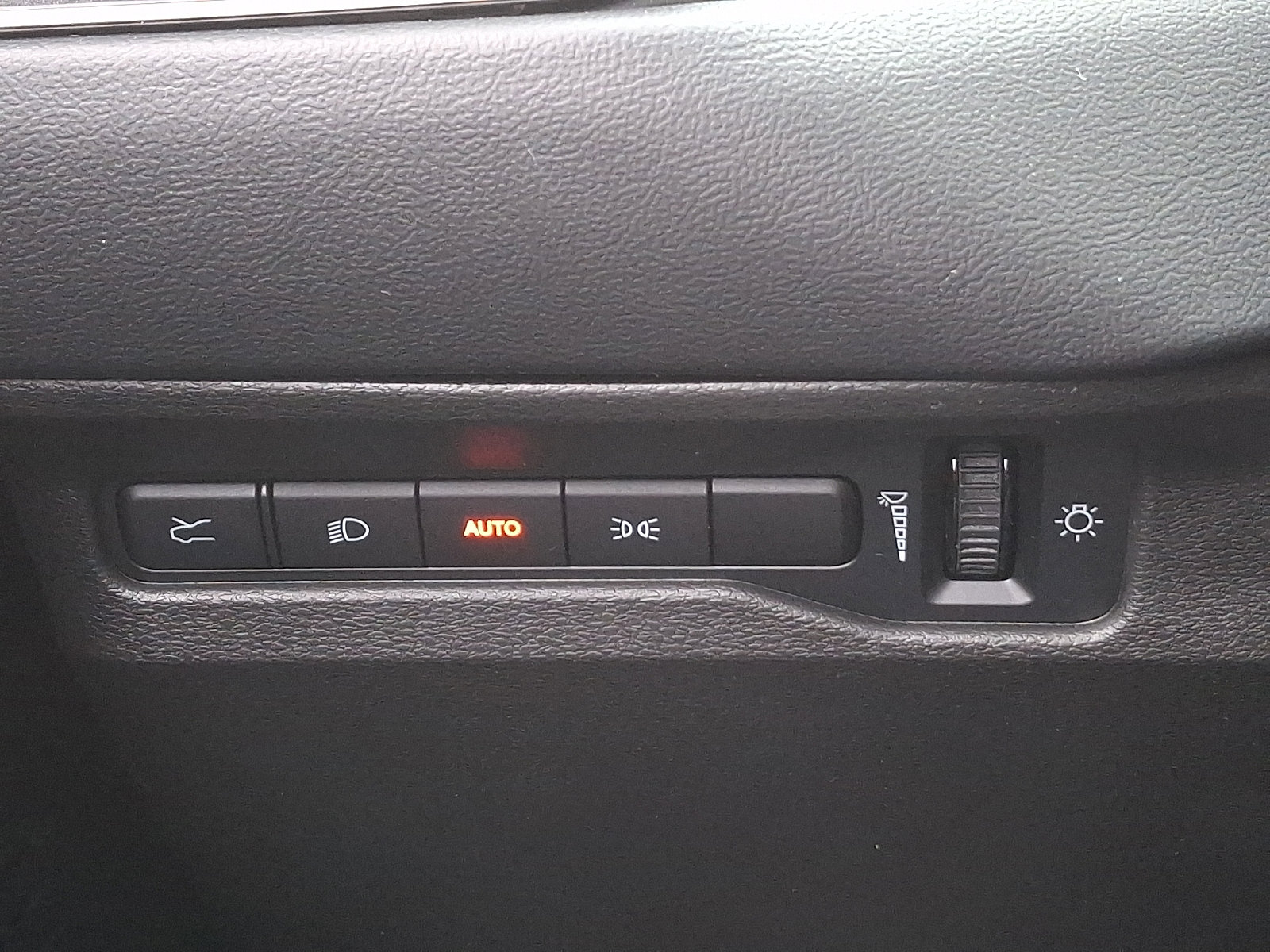 Used 2025 Dodge Charger R/T w/ Quick Order Package 25M R/T image 22