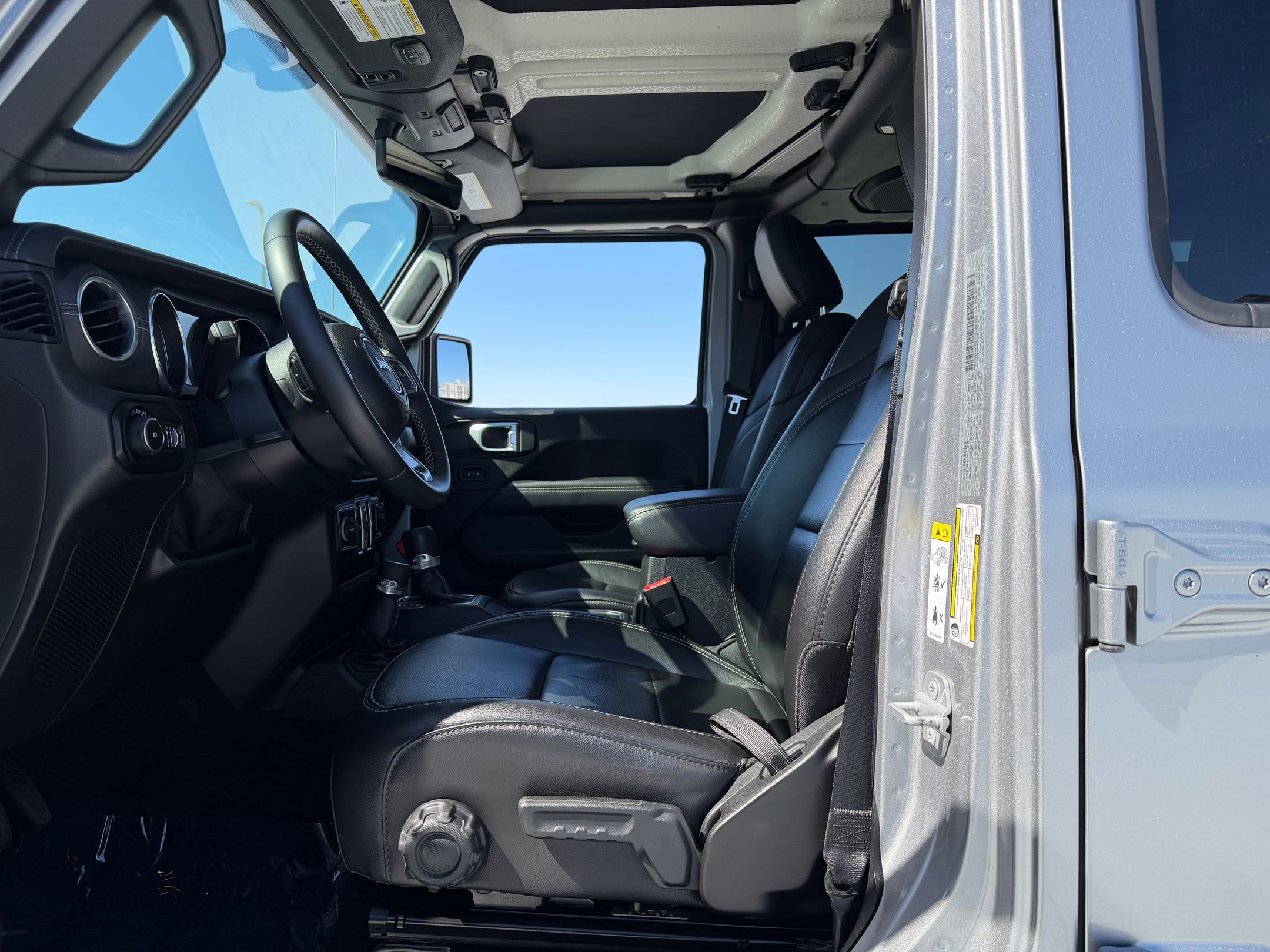 Used 2019 Jeep Wrangler Unlimited Sahara image 19