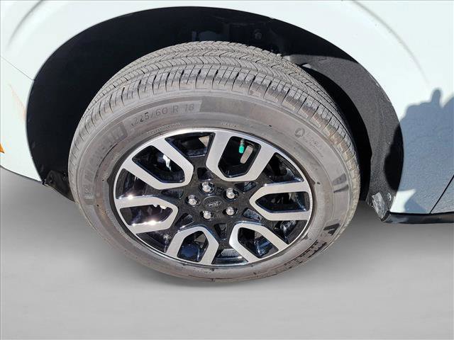 Used 2024 Ford Maverick Lariat image 9