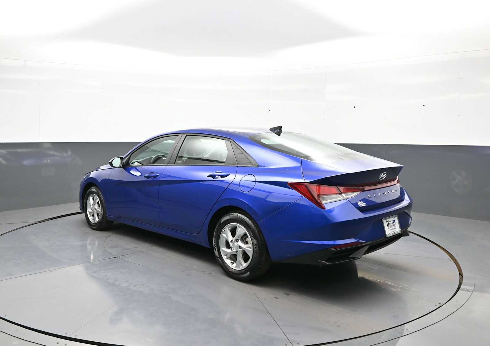 Certified 2023 Hyundai Elantra SE FWD image 8