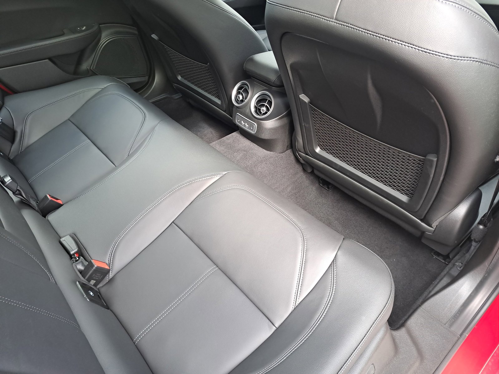 New 2025 Alfa Romeo Giulia AWD w/ Driving Assist Package image 11