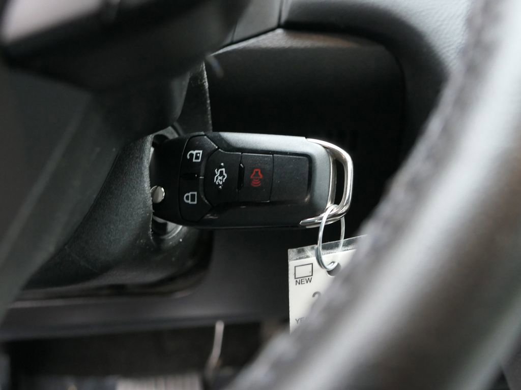 Used 2015 Ford Fusion SE w/ Equipment Group 201A image 19