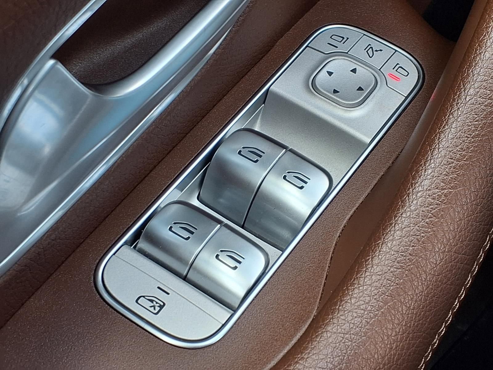 Used 2025 Mercedes-Benz GLS 450 4MATIC image 26