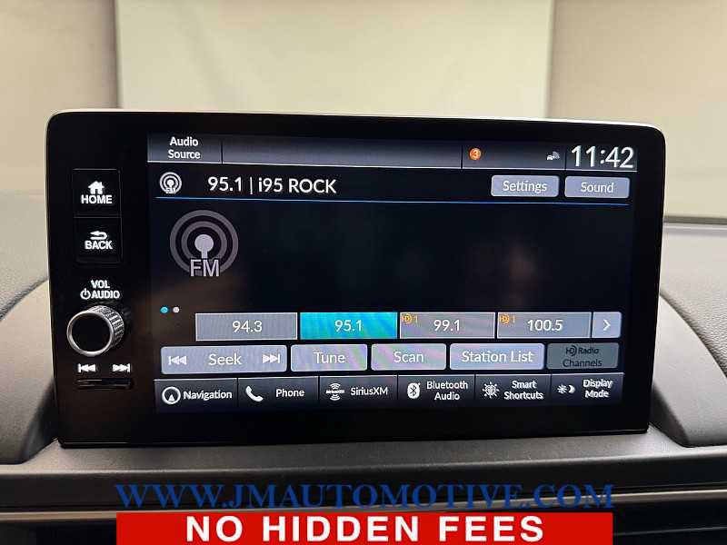 Used 2024 Honda Pilot Elite image 26