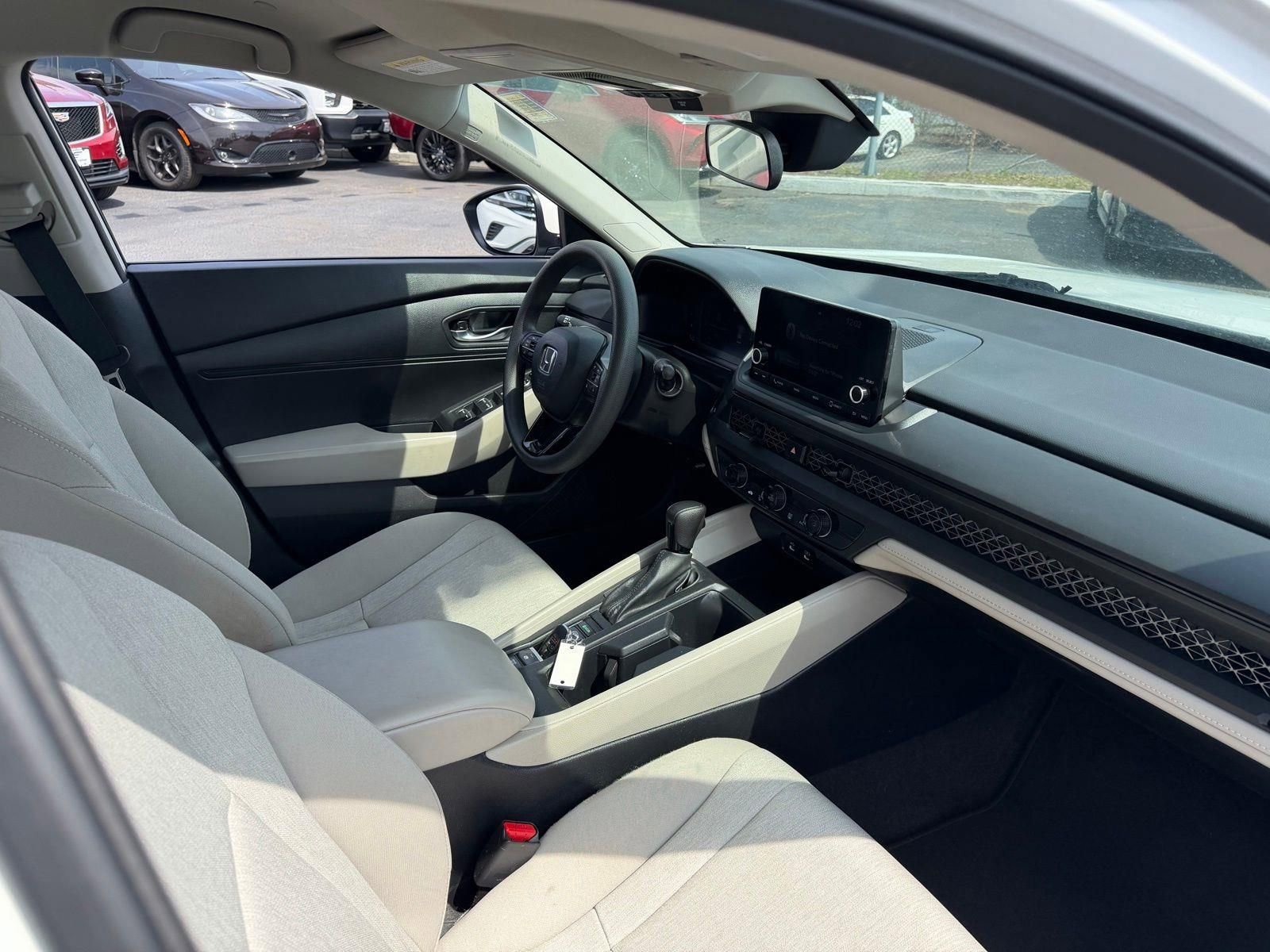 Used 2023 Honda Accord LX image 11