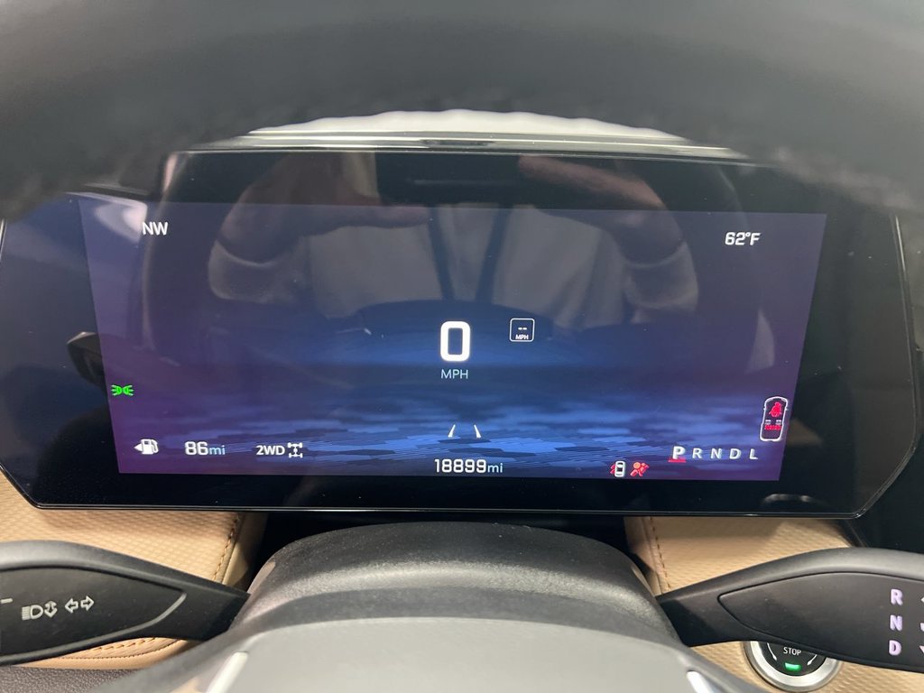 Used 2025 Chevrolet Equinox ACTIV w/ Safety and Technology Package AWD/4WD image 12