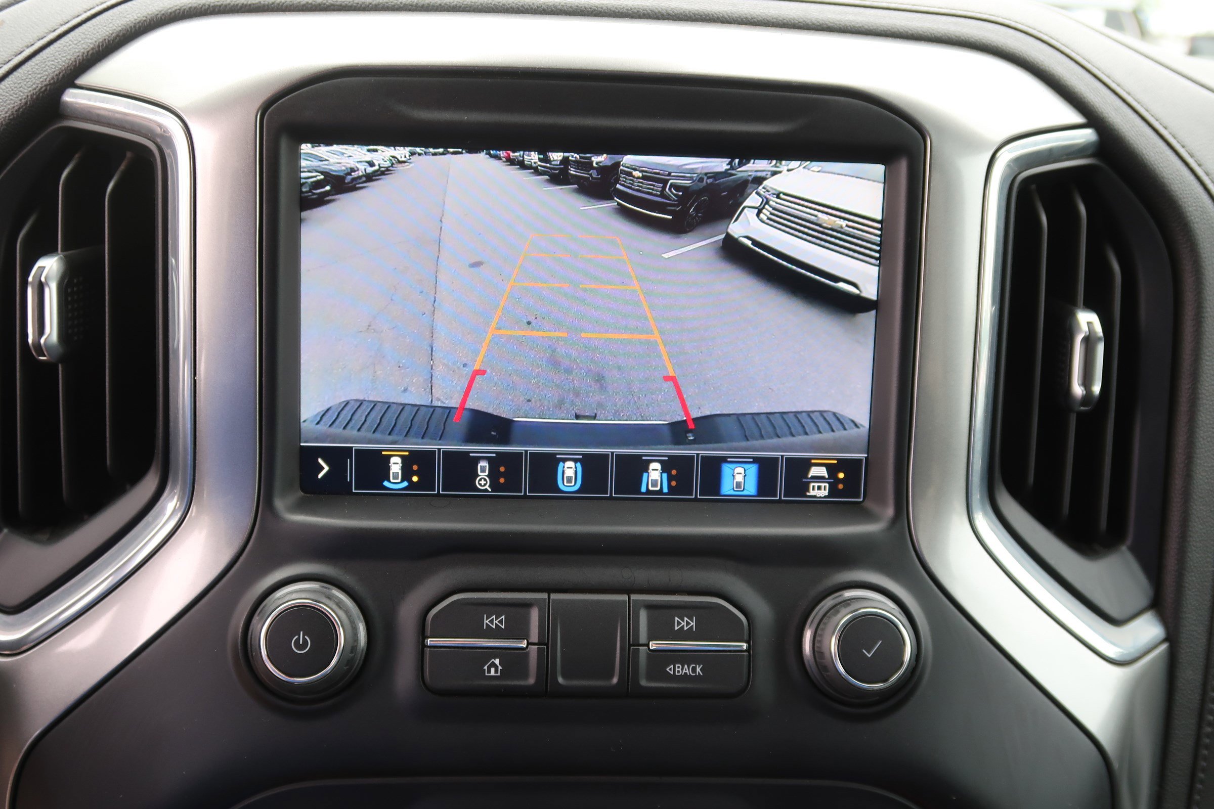 Used 2021 Chevrolet Silverado 2500 LTZ w/ LTZ Plus Package AWD/4WD image 33