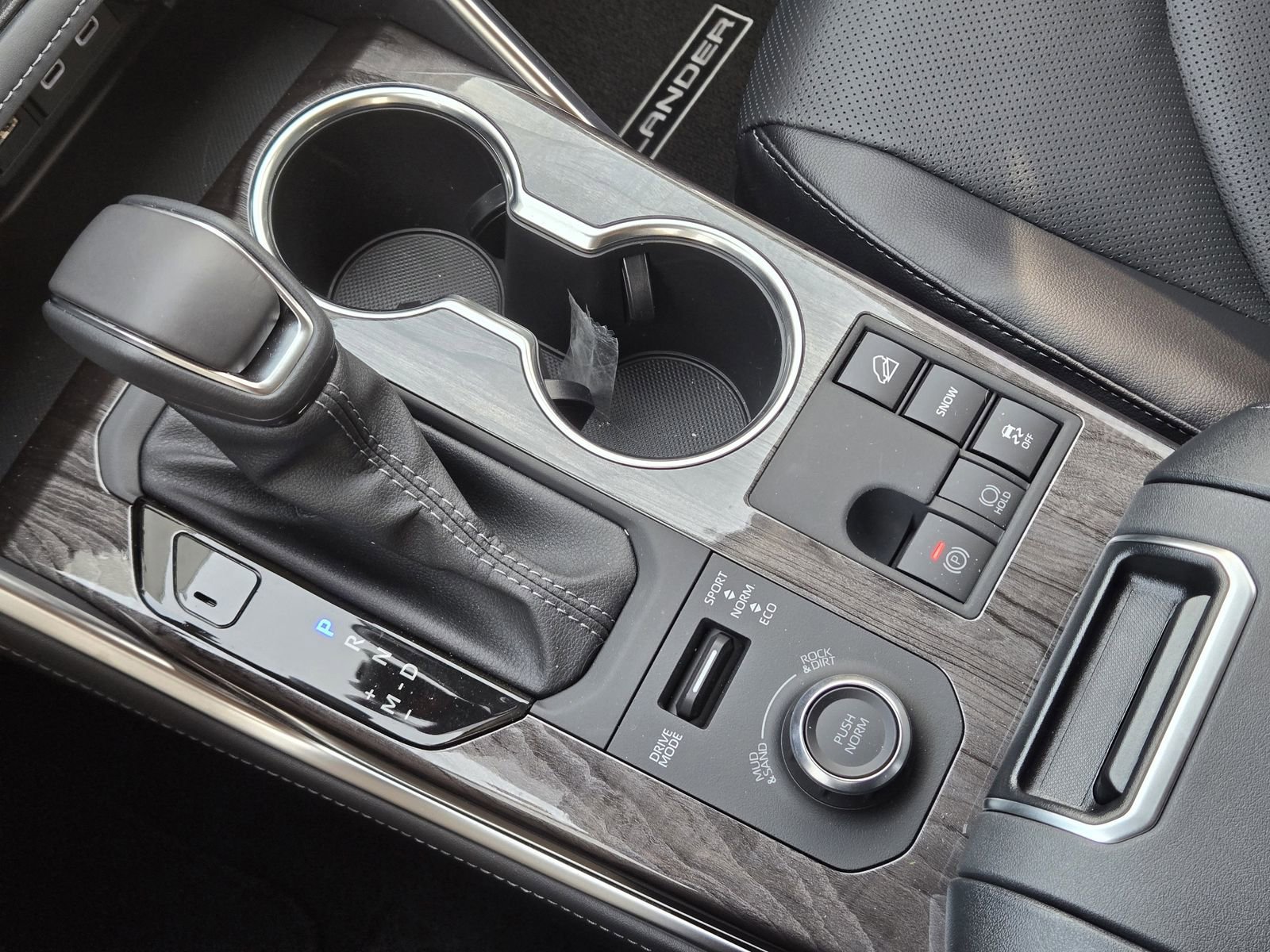 New 2026 Toyota Highlander Limited image 18