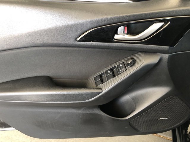 Used 2016 MAZDA MAZDA3 i Touring w/ Popular Equipment Package image 33