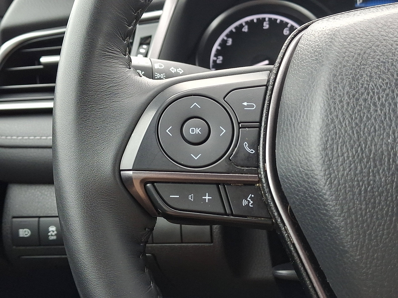 Certified 2024 Toyota Camry SE FWD image 22