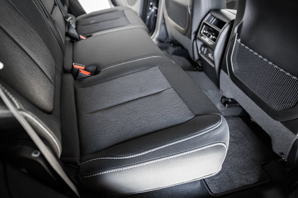 New 2025 Jeep Grand Cherokee Laredo X w/ Luxury Tech Group I image 32