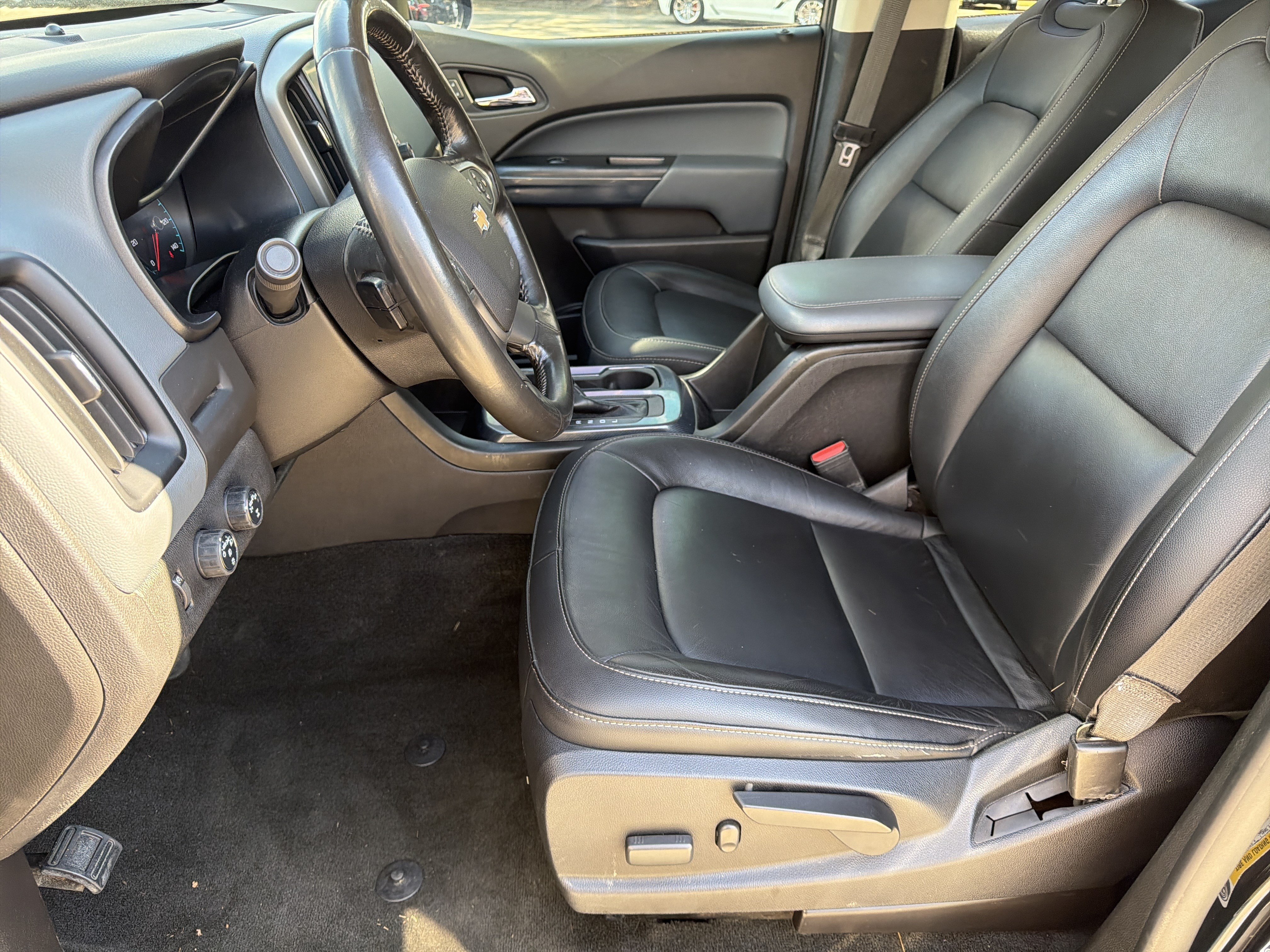 Used 2018 Chevrolet Colorado Z71 AWD/4WD image 9