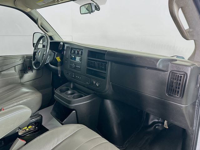 Used 2022 Chevrolet Express 3500 LS image 28