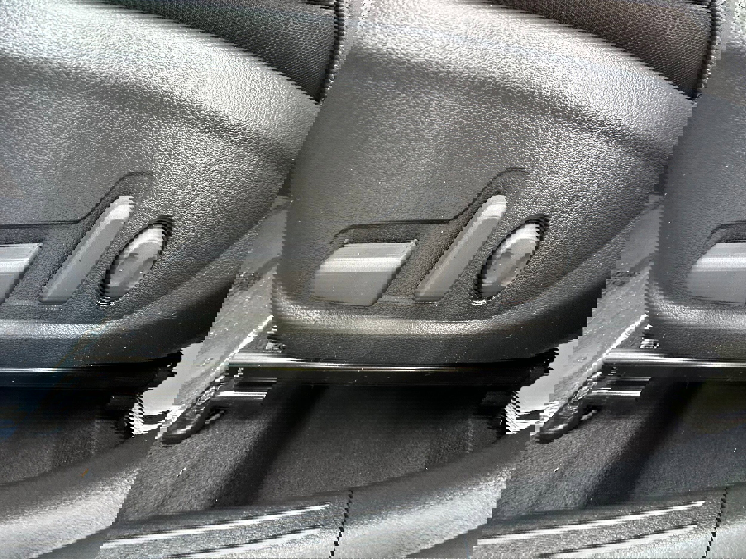 Used 2024 Kia Seltos EX image 23