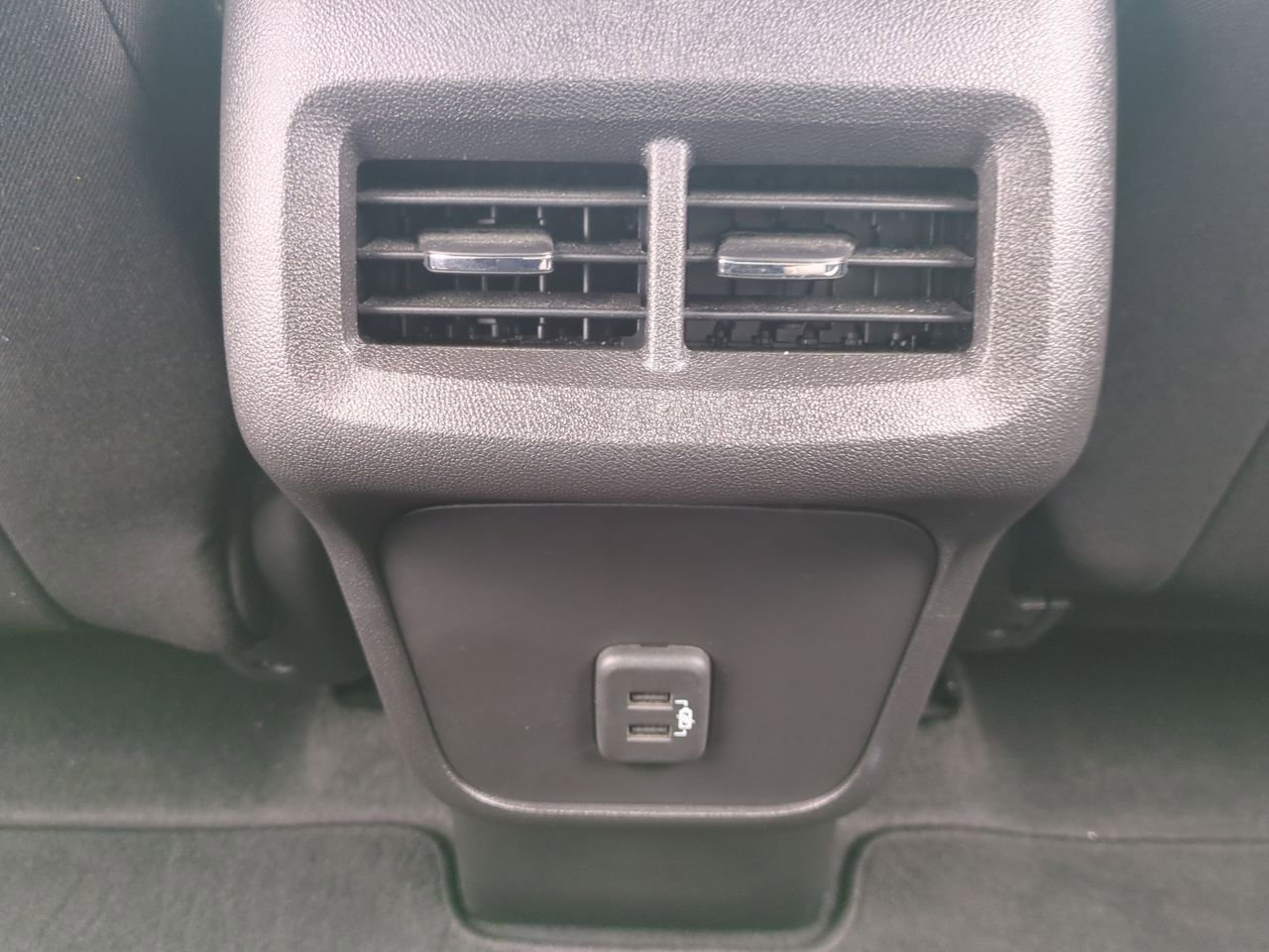 Certified 2024 Chevrolet Equinox LS w/ Midnight Edition image 20