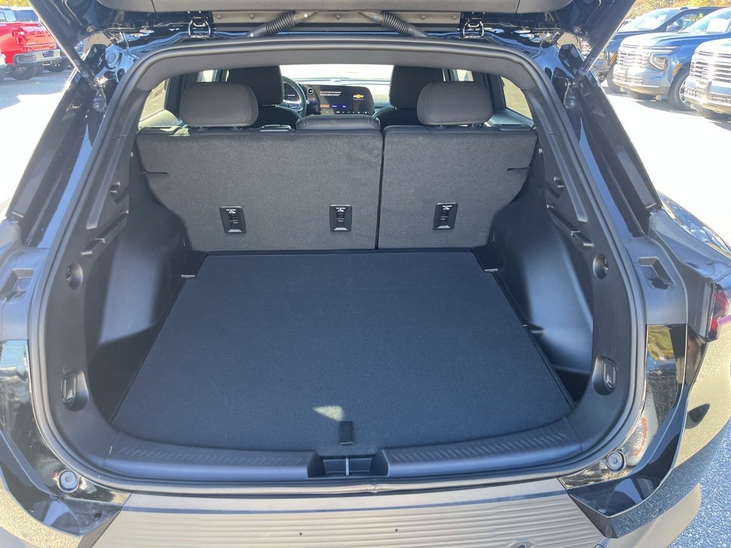 New 2026 Chevrolet Equinox EV LT w/ Comfort Package image 5