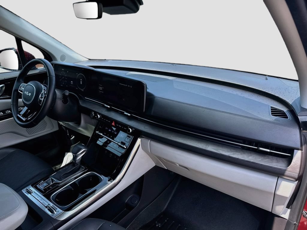 Certified 2023 Kia Carnival SX FWD image 34