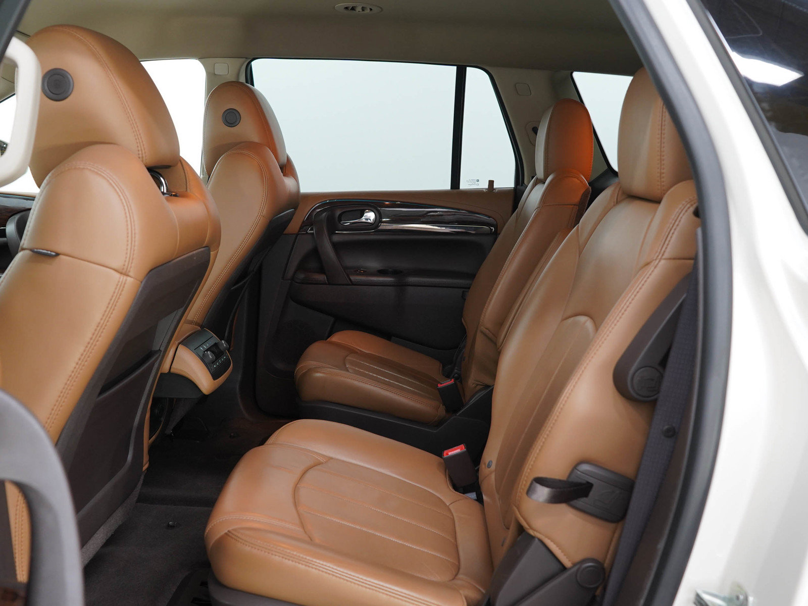 Used 2014 Buick Enclave Leather FWD image 18