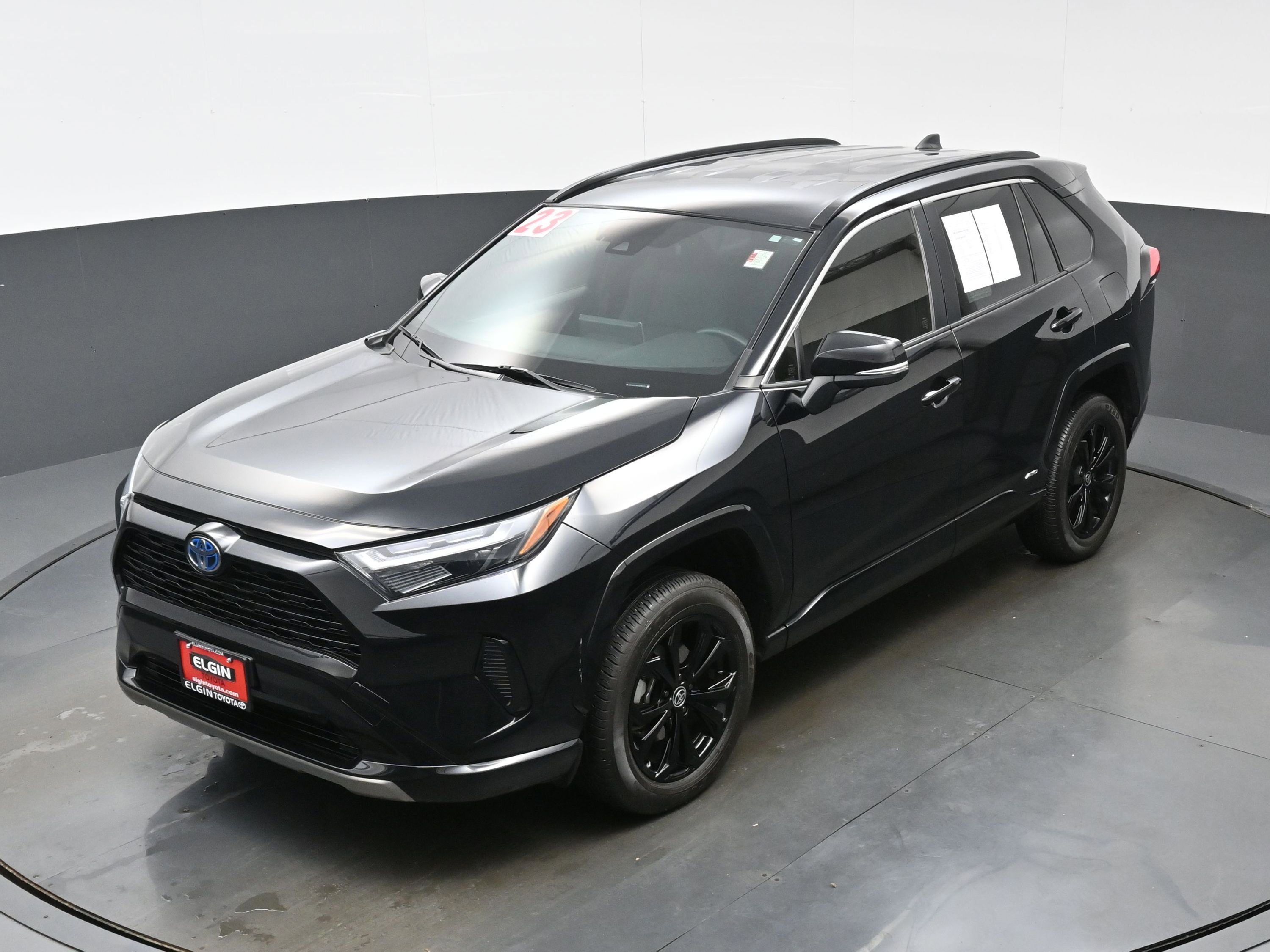 Used 2023 Toyota RAV4 SE w/ SE Grade Weather Package AWD/4WD image 36