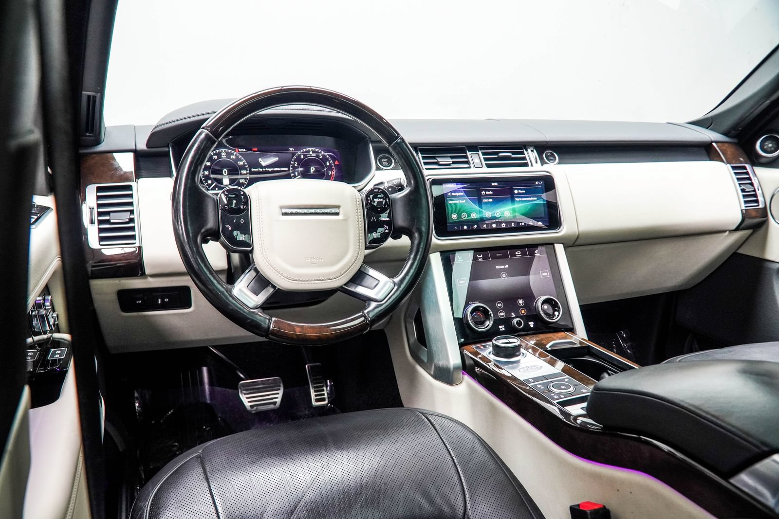 Used 2021 Land Rover Range Rover P525 Westminster Edition LWB AWD/4WD image 16