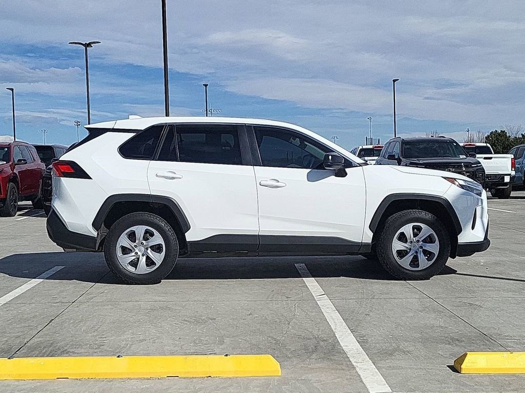 Used 2023 Toyota RAV4 LE image 9