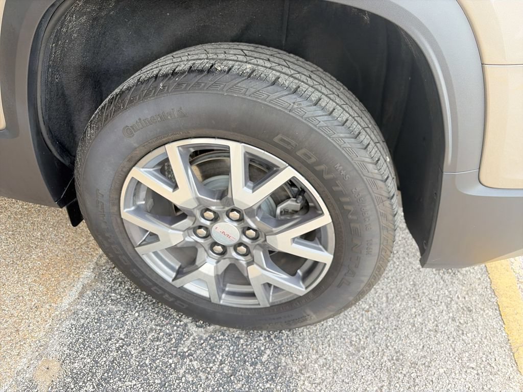 Used 2023 GMC Acadia SLT w/ Technology Package FWD image 37
