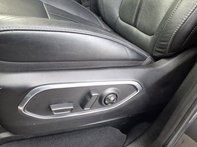 Used 2024 Jeep Wagoneer Series II w/ Flexible Seating Group image 14