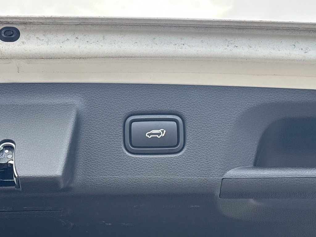 Used 2025 Hyundai Palisade SEL FWD image 16