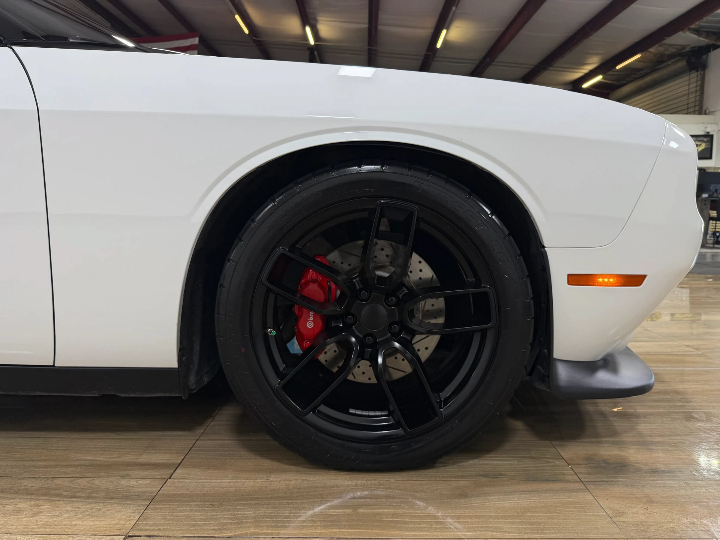 Used 2018 Dodge Challenger R/T Scat Pack w/ Leather Interior Group RWD image 7